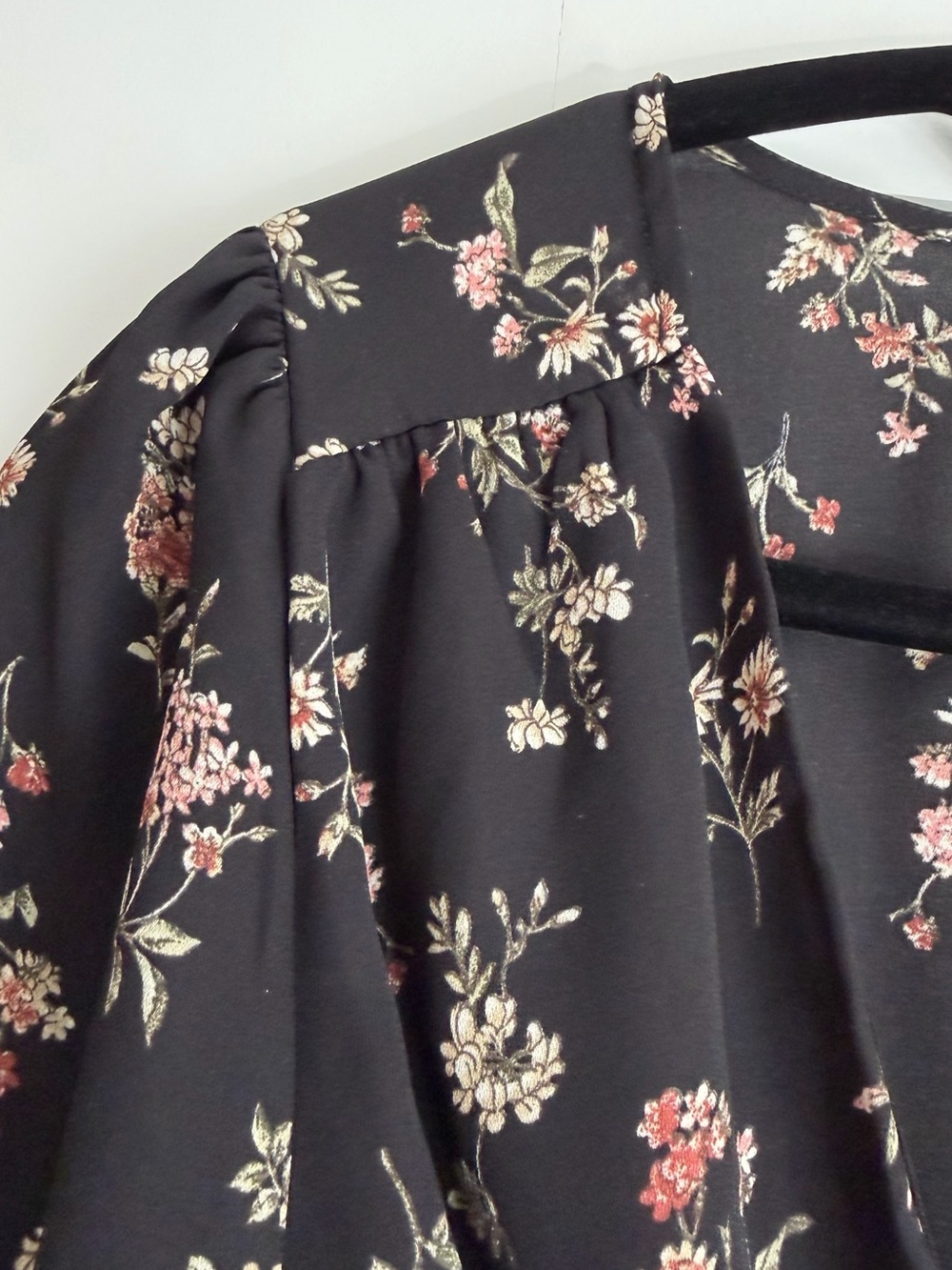 ILLA ILLA Black Paisley Floral Tie-Front Blouse Top S